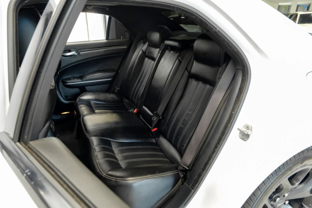 2022 Chrysler 300 Image 52