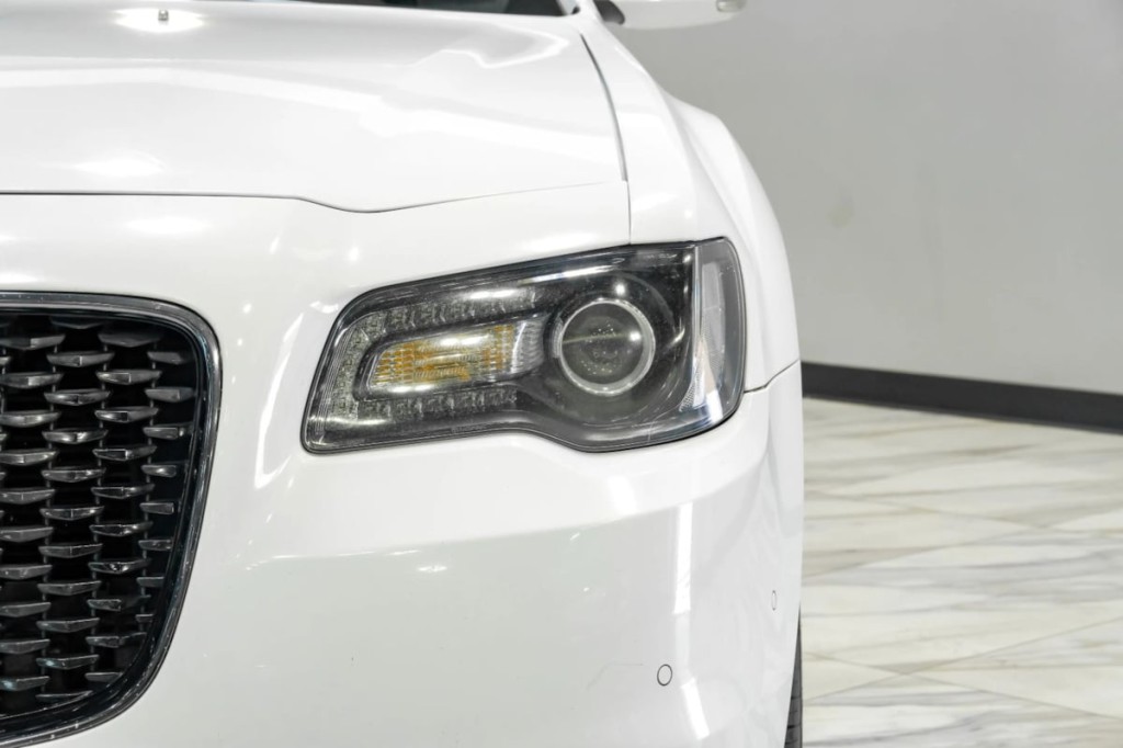 2022 Chrysler 300 Image 60