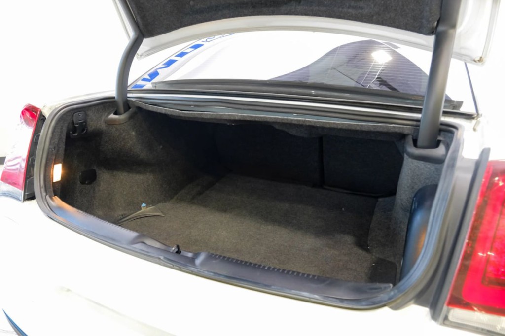 2022 Chrysler 300 Image 63