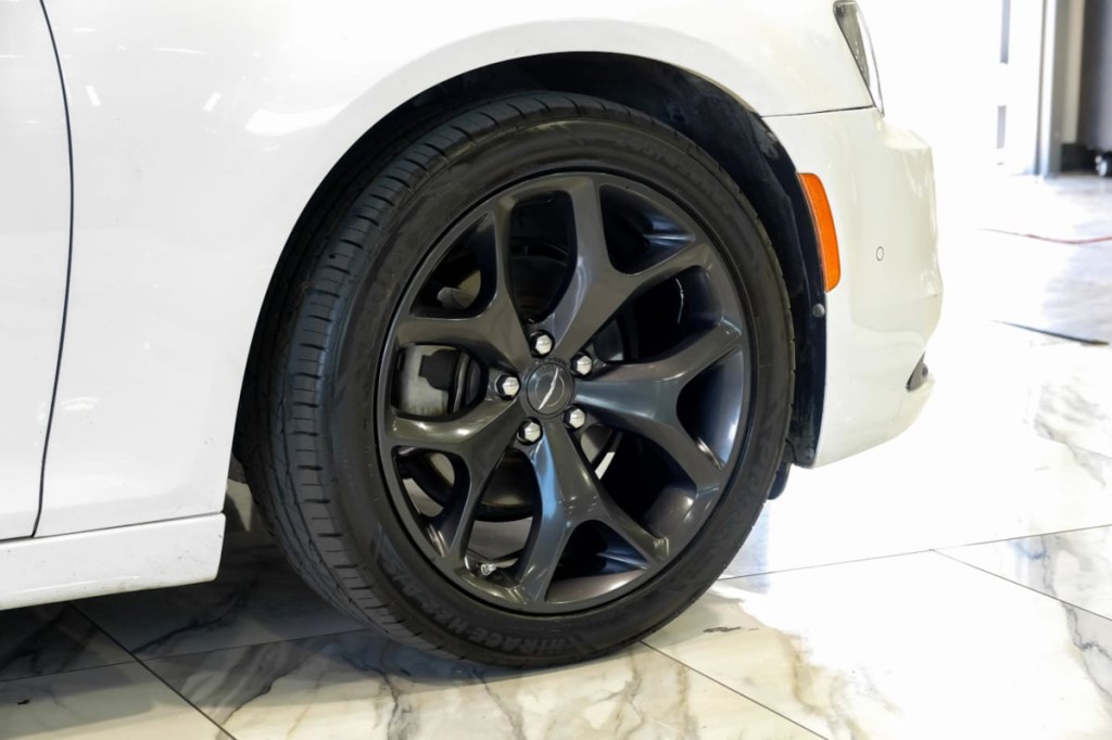 2022 Chrysler 300 Image 66
