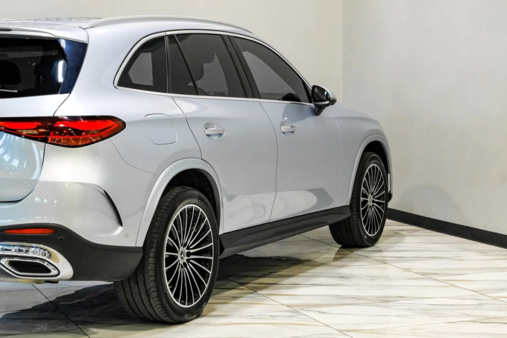 2023 Mercedes-Benz GLC-Class Image 14