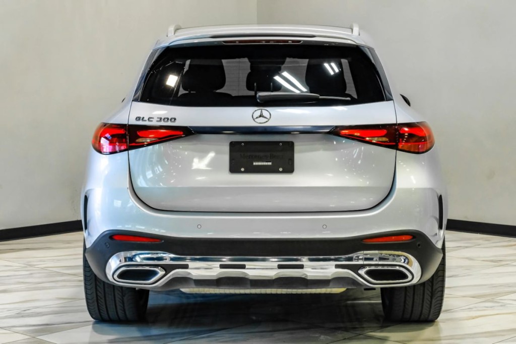 2023 Mercedes-Benz GLC-Class Image 15