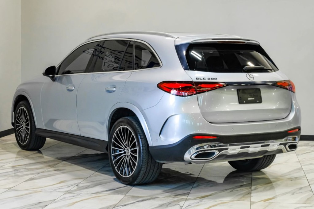 2023 Mercedes-Benz GLC-Class Image 16