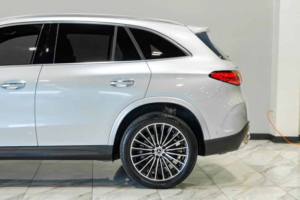 2023 Mercedes-Benz GLC-Class Image 19