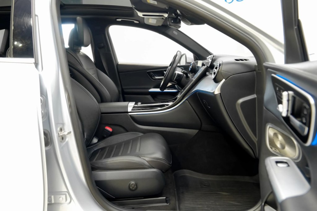 2023 Mercedes-Benz GLC-Class Image 40