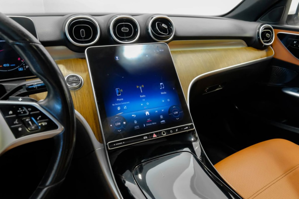 2022 Mercedes-Benz C-Class Image 32