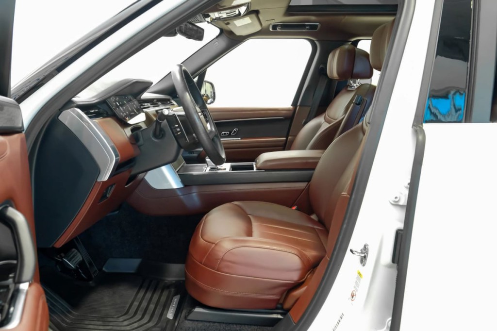 2025 Land Rover Range Rover Image 5