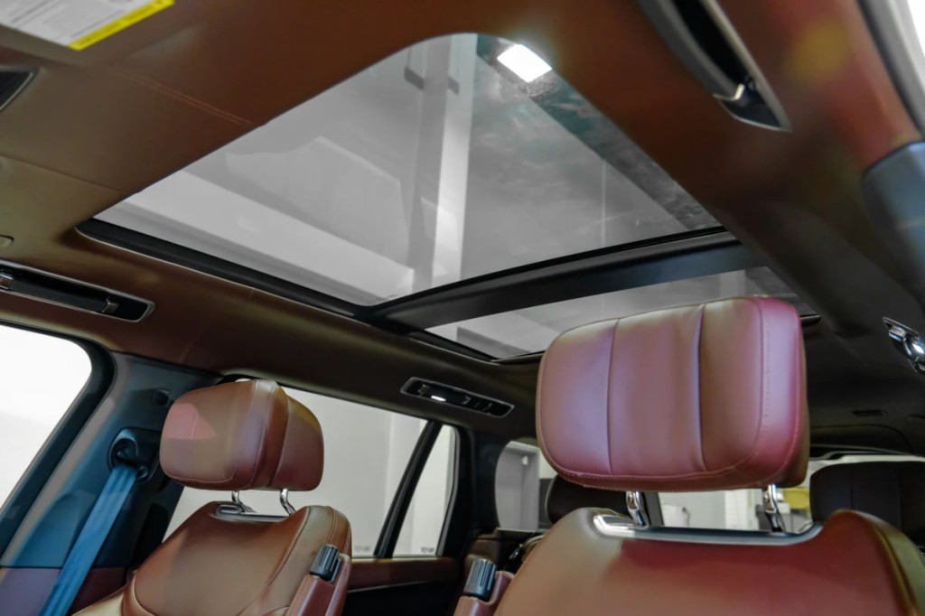 2025 Land Rover Range Rover Image 6