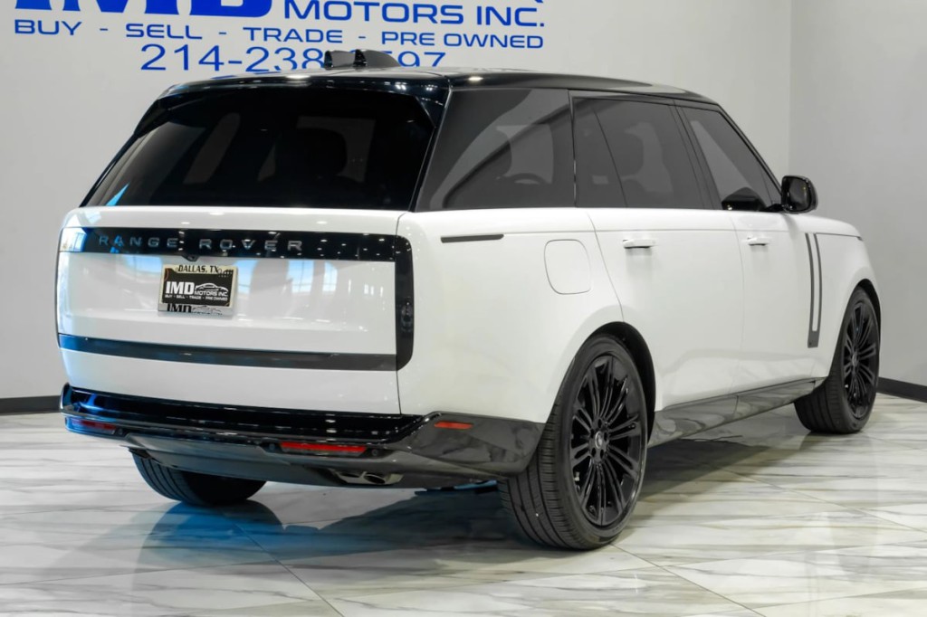 2025 Land Rover Range Rover Image 12