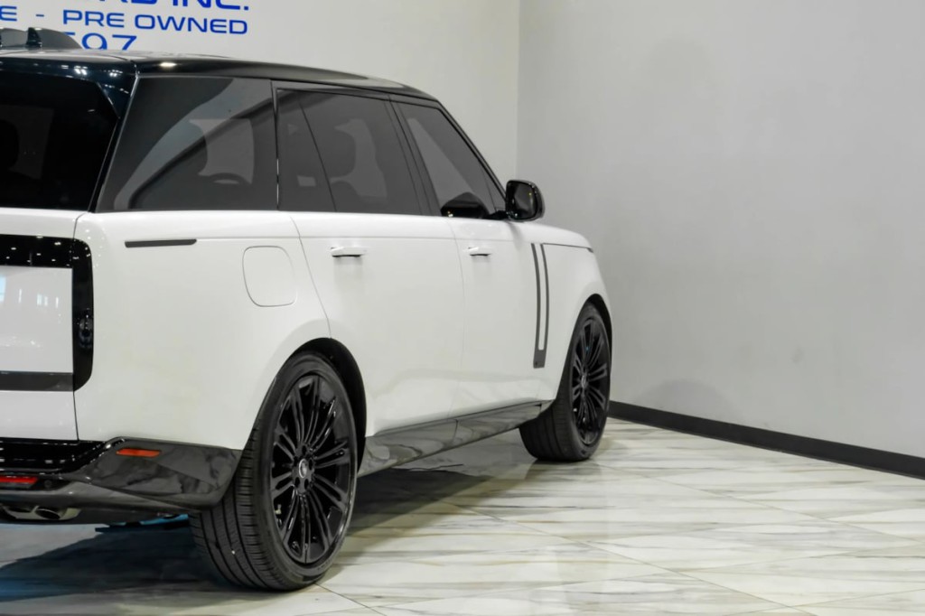 2025 Land Rover Range Rover Image 14