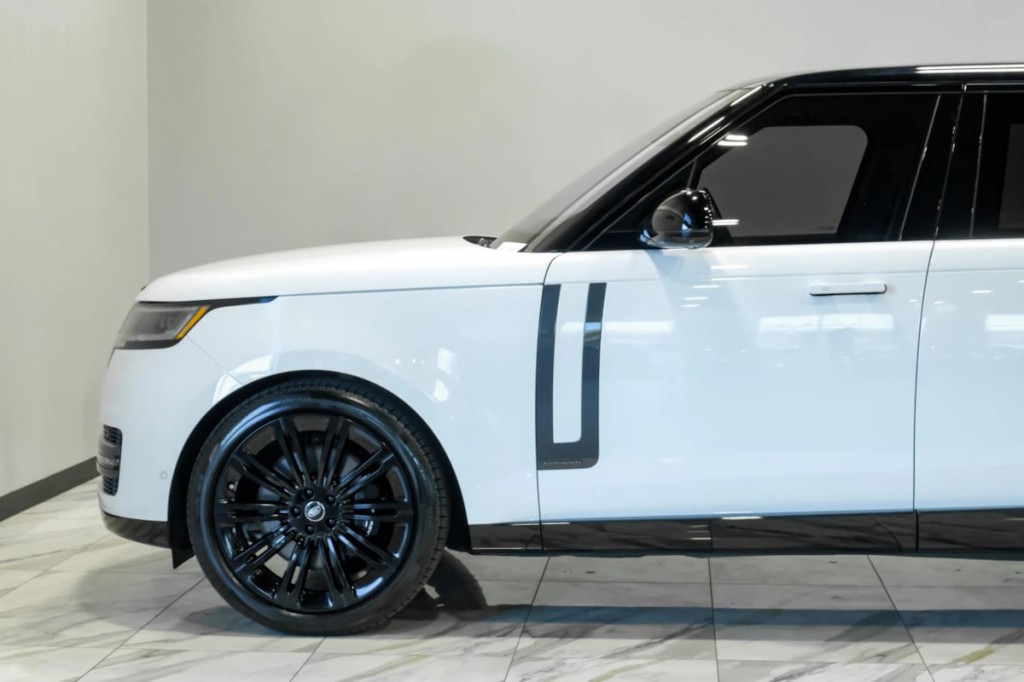 2025 Land Rover Range Rover Image 18