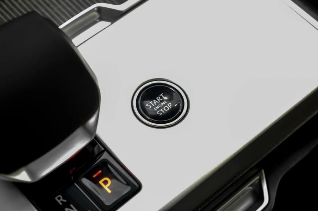 2025 Land Rover Range Rover Image 29