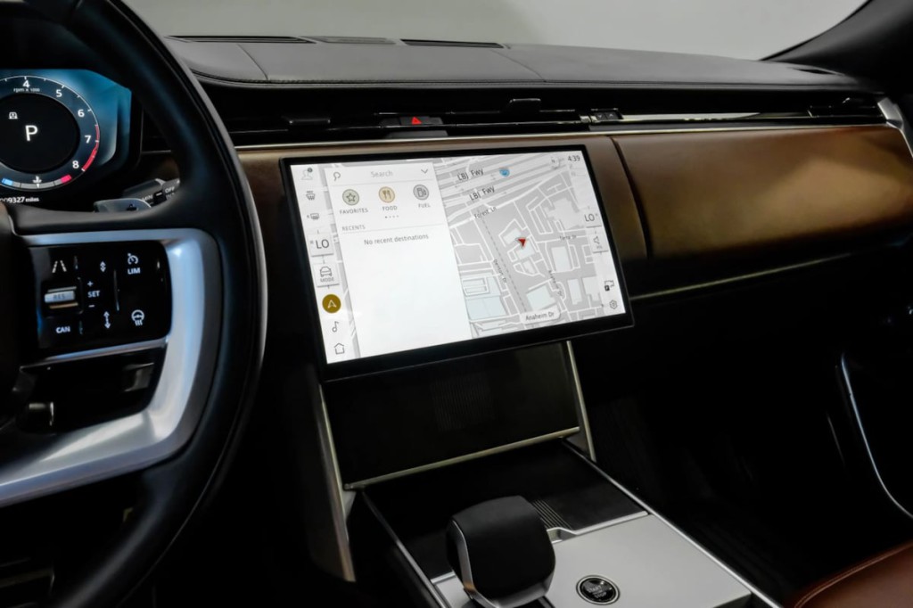 2025 Land Rover Range Rover Image 32