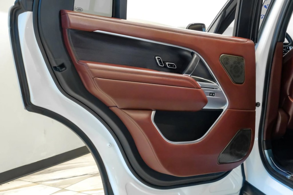 2025 Land Rover Range Rover Image 52