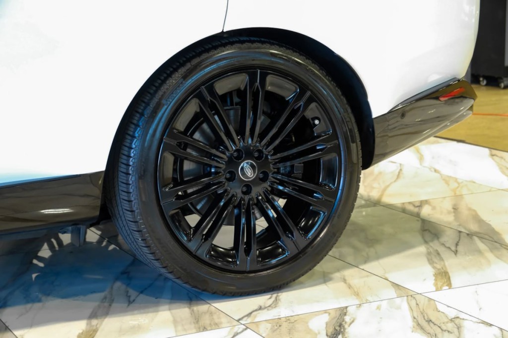 2025 Land Rover Range Rover Image 70