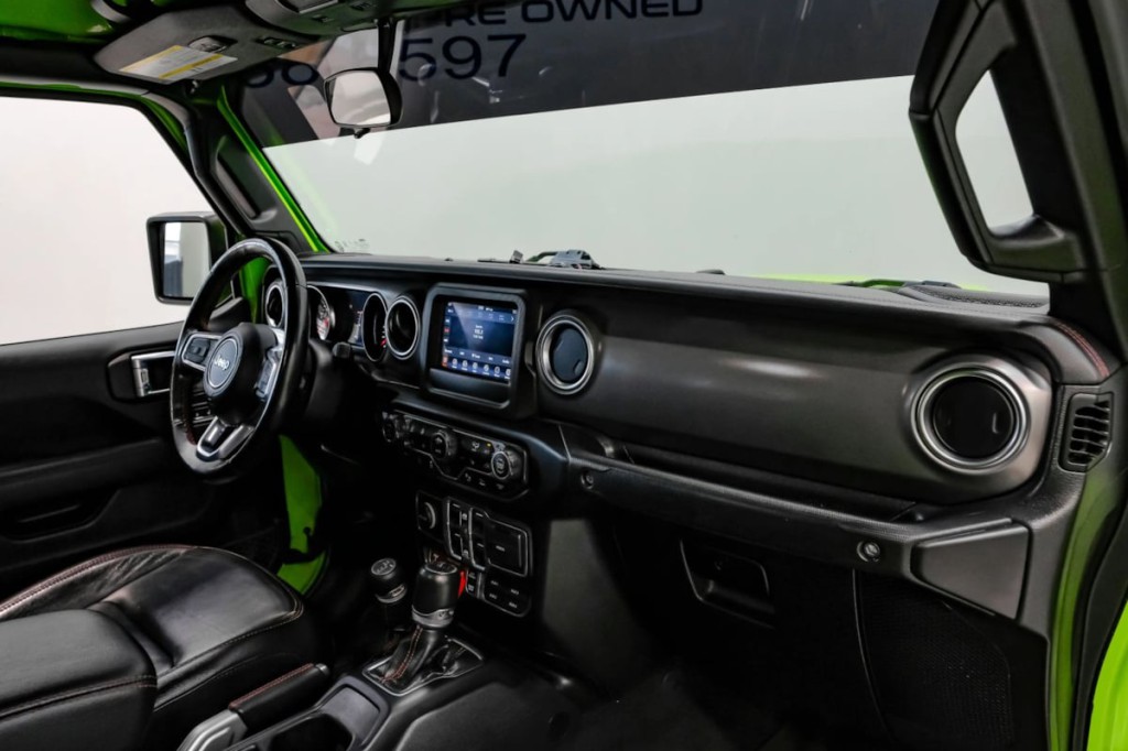 2021 Jeep Gladiator Image 15