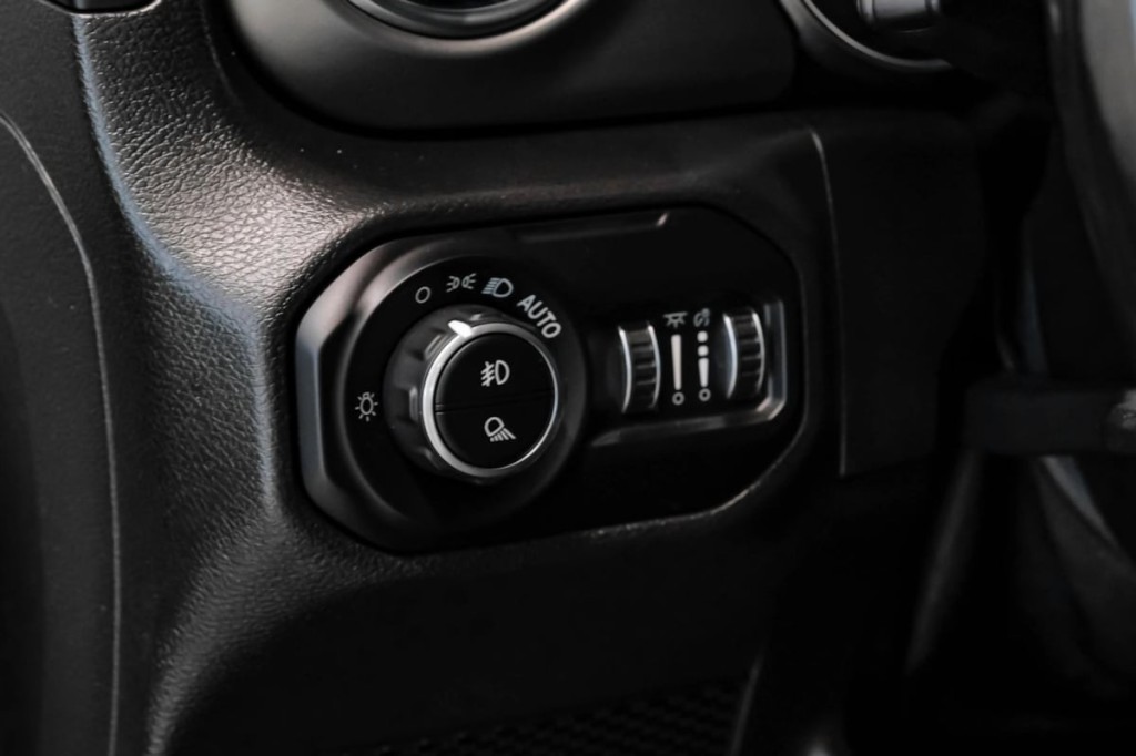 2021 Jeep Gladiator Image 24