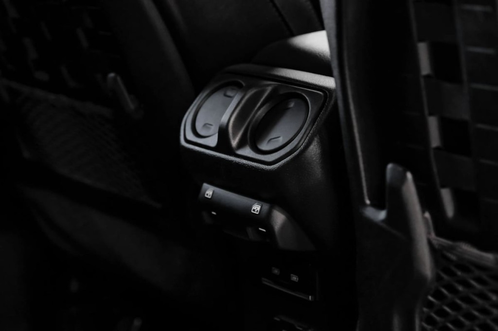 2021 Jeep Gladiator Image 38