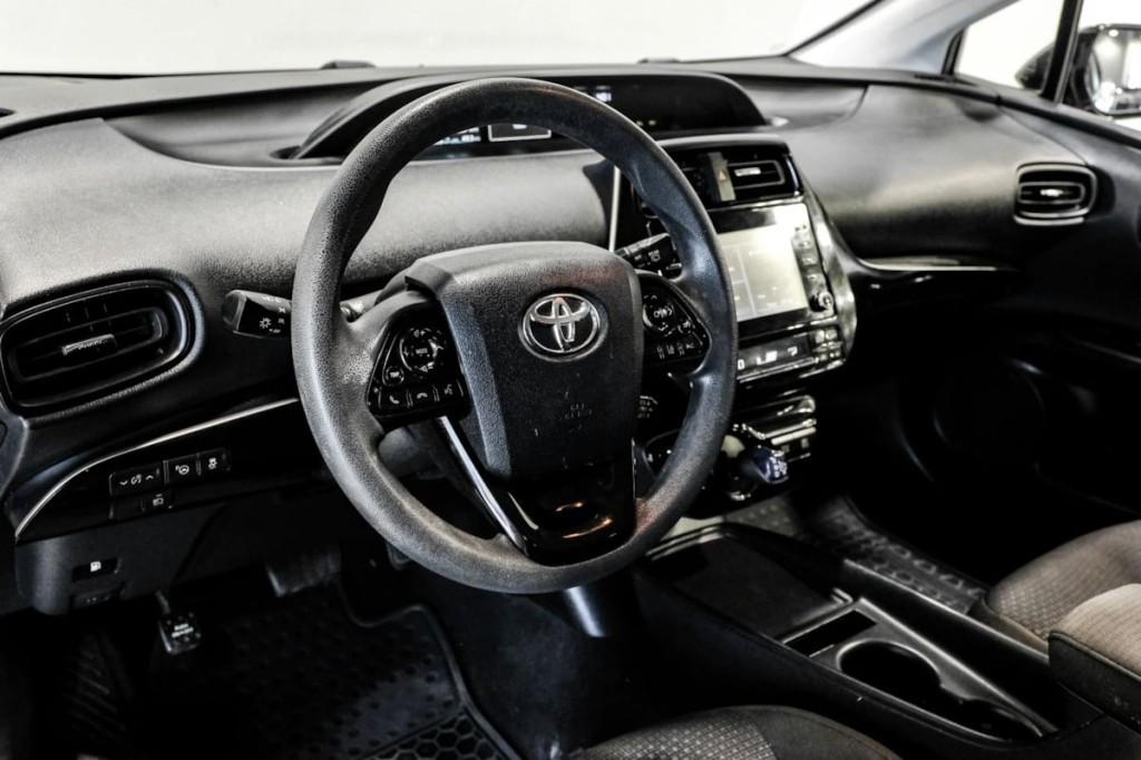 2020 Toyota Prius Image 3
