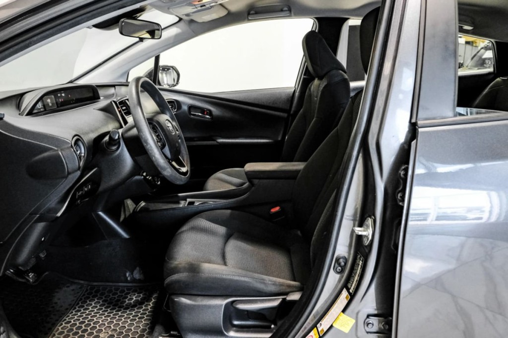 2020 Toyota Prius Image 4