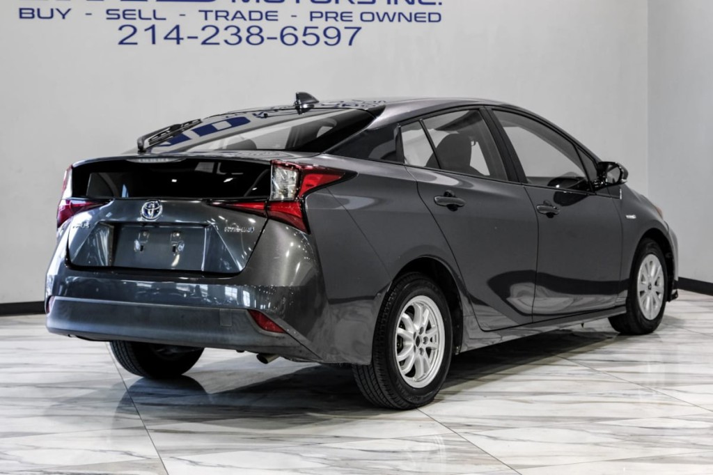 2020 Toyota Prius Image 10