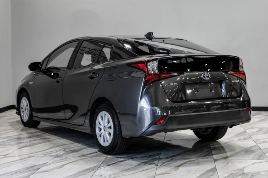 2020 Toyota Prius Image 12