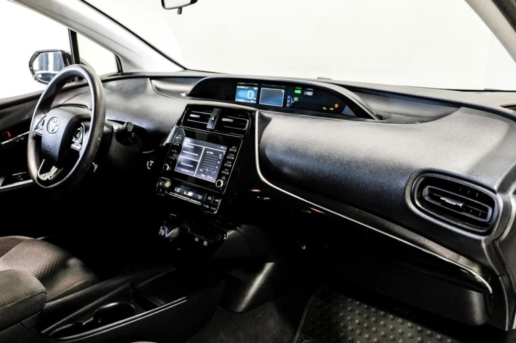 2020 Toyota Prius Image 15