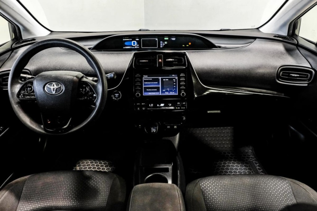 2020 Toyota Prius Image 17
