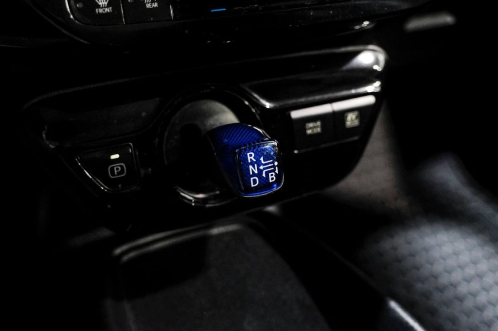 2020 Toyota Prius Image 24