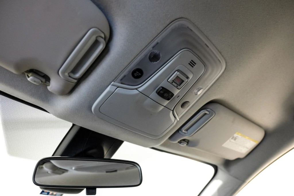 2020 Toyota Prius Image 25