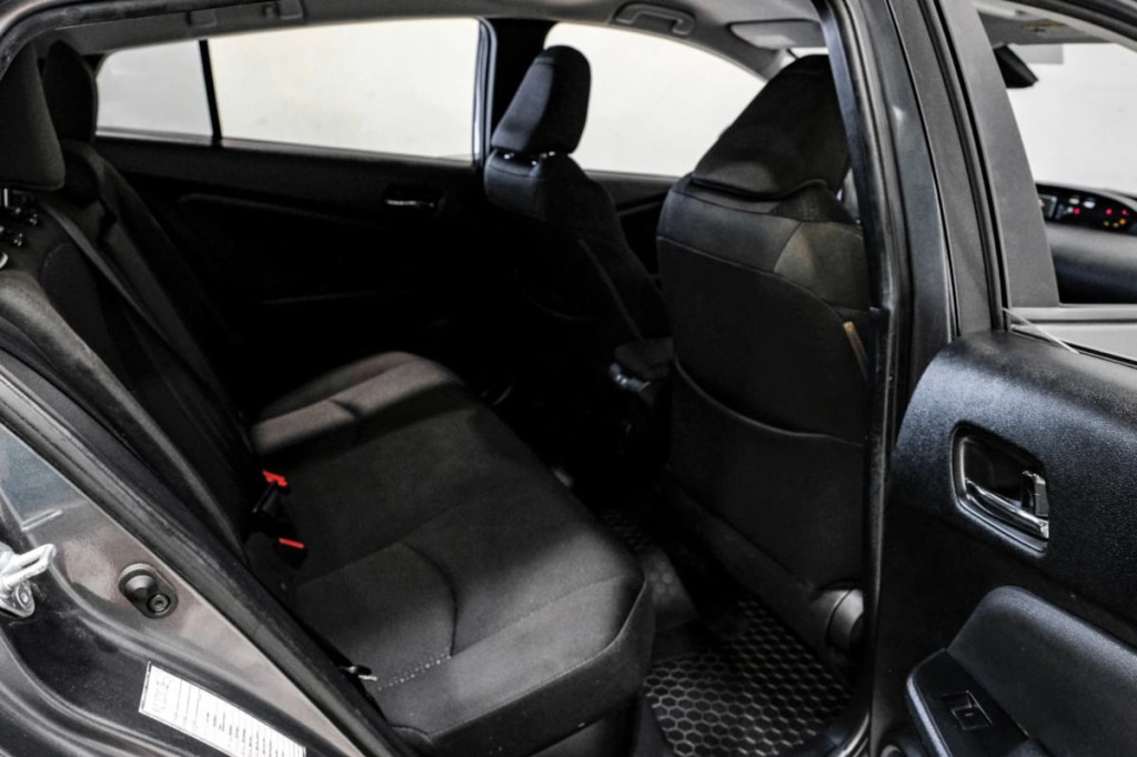 2020 Toyota Prius Image 32