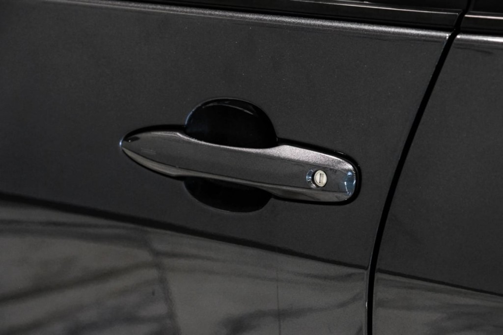 2020 Toyota Prius Image 35