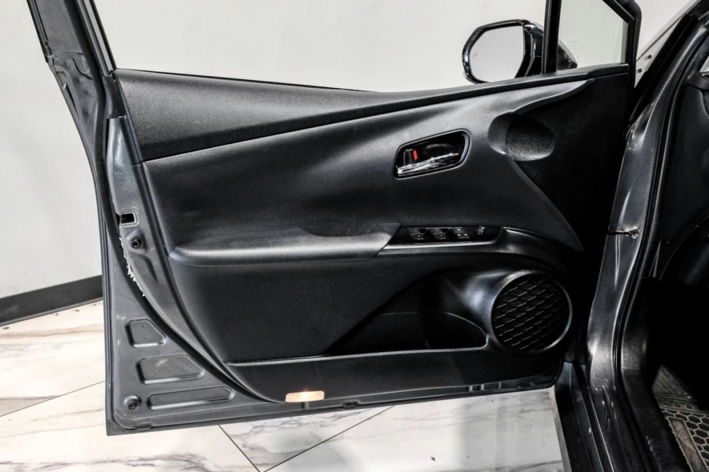 2020 Toyota Prius Image 37