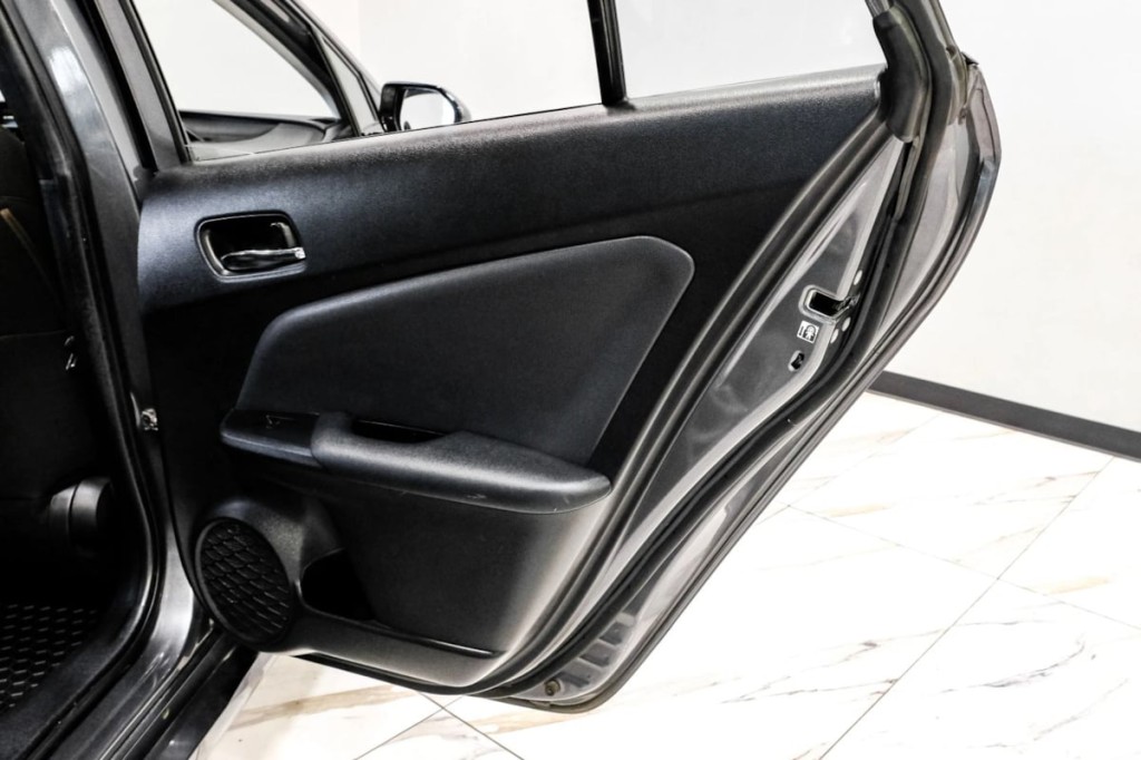 2020 Toyota Prius Image 41