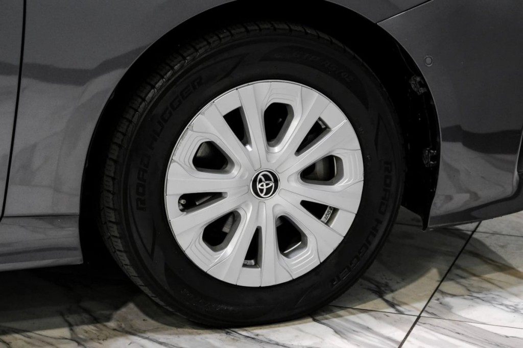 2020 Toyota Prius Image 50