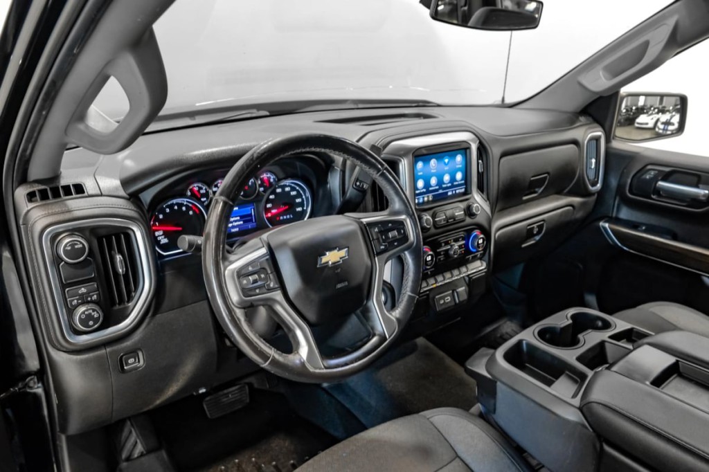 2021 Chevrolet Silverado 1500 Image 3