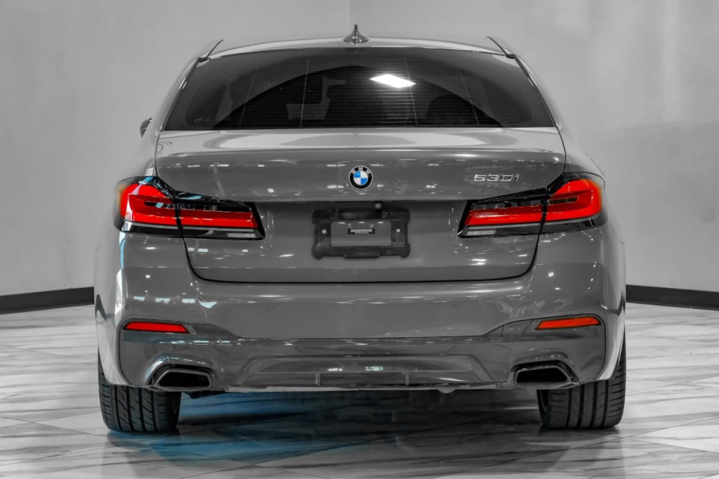 2021 BMW 5 Series Image 15