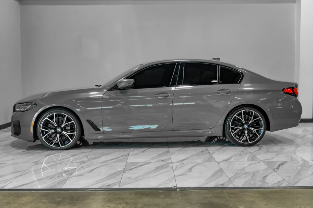 2021 BMW 5 Series Image 17