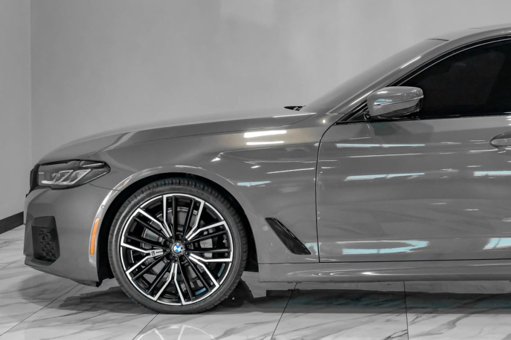 2021 BMW 5 Series Image 18