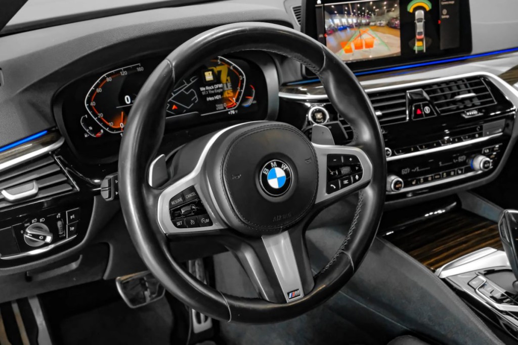 2021 BMW 5 Series Image 23