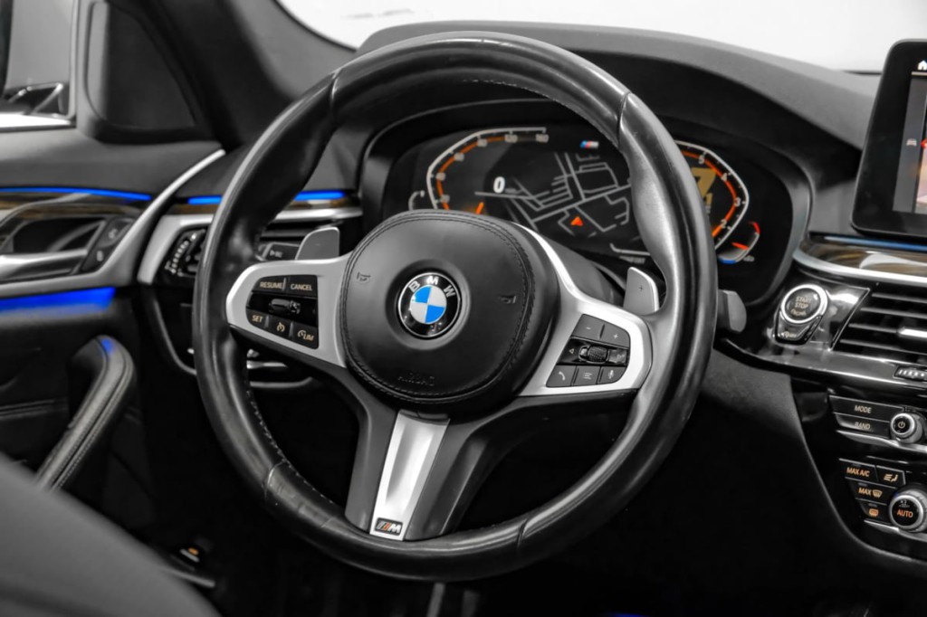 2021 BMW 5 Series Image 24