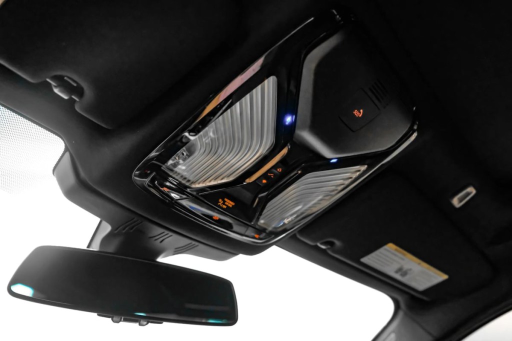 2021 BMW 5 Series Image 41