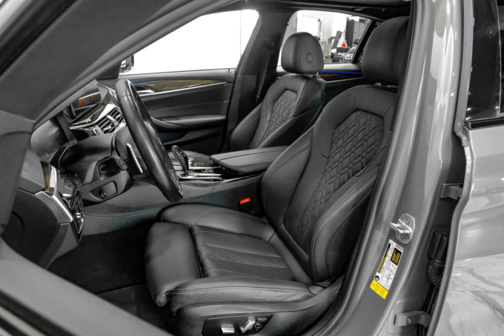 2021 BMW 5 Series Image 43