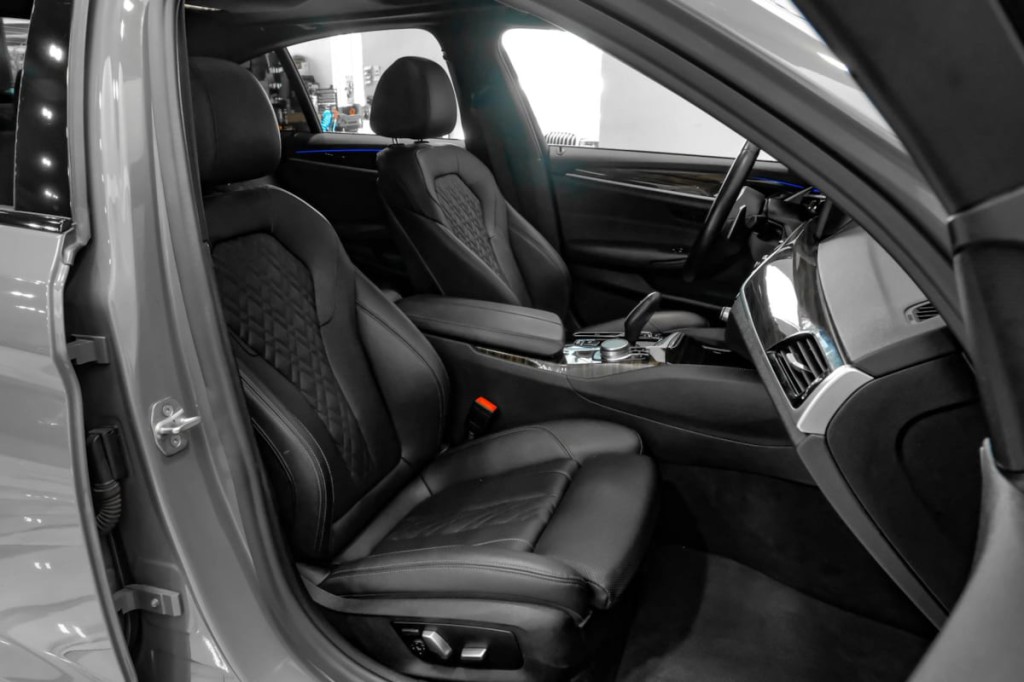 2021 BMW 5 Series Image 46