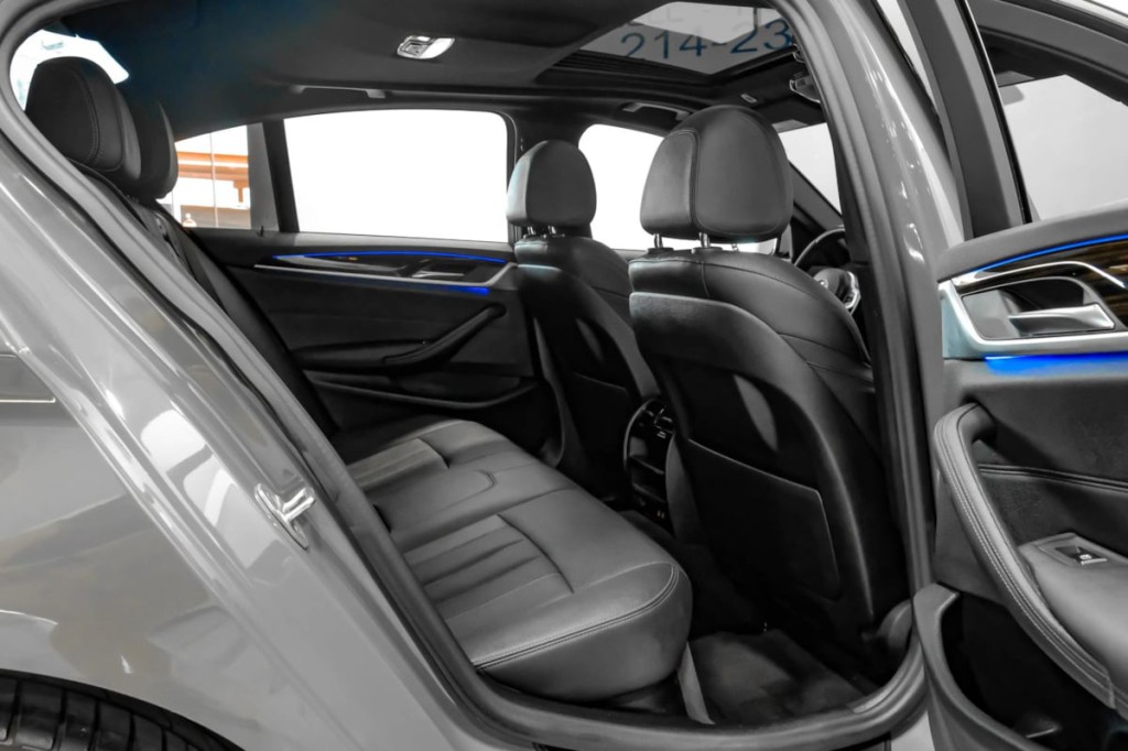 2021 BMW 5 Series Image 48