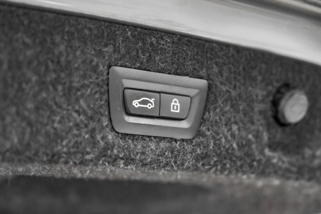 2021 BMW 5 Series Image 68