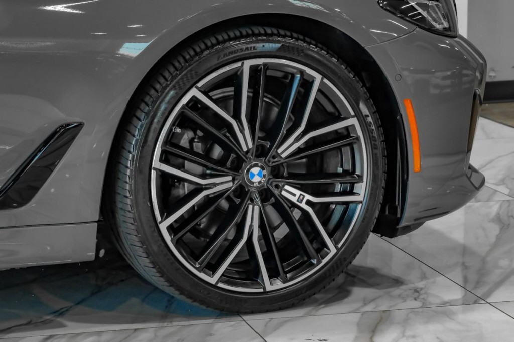 2021 BMW 5 Series Image 70