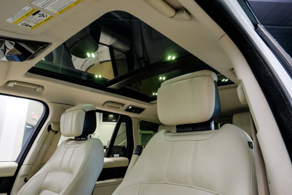 2020 Land Rover Range Rover Image 6