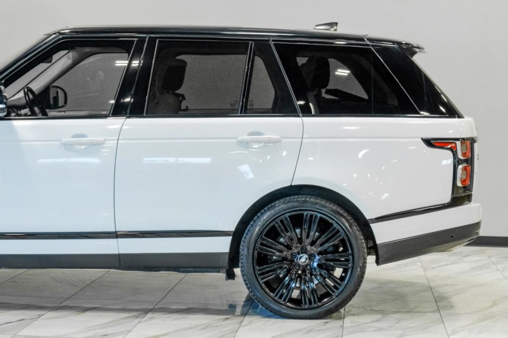 2020 Land Rover Range Rover Image 19