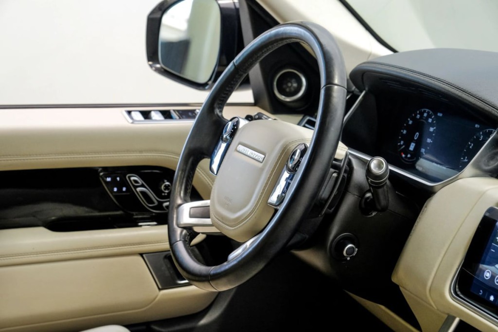 2020 Land Rover Range Rover Image 22